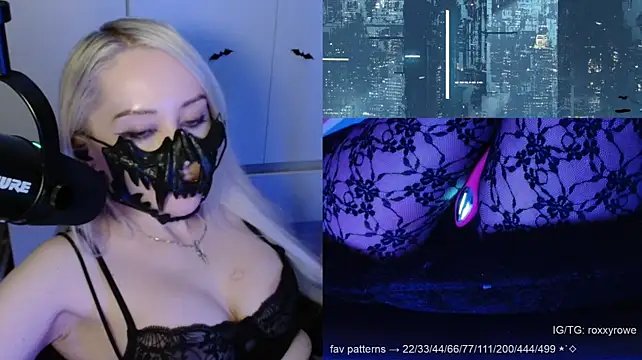 Roxxyrowe - 💖 play with your pussy