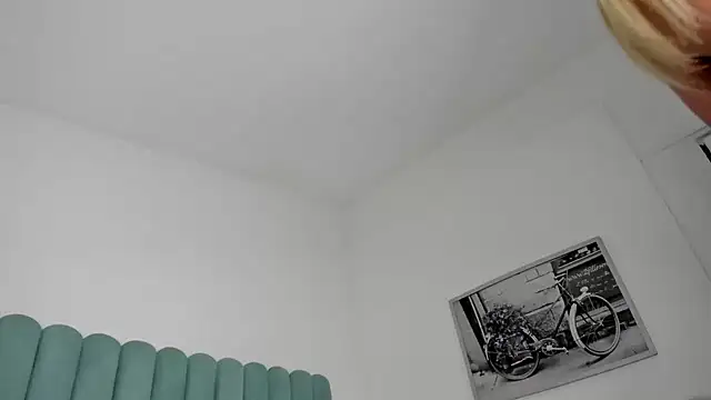 Kimjonnes01 - Ride my torso anal in squat