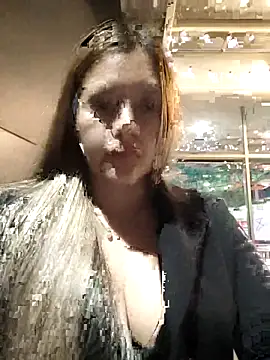Alana_69 - Walking full naked at mall! Risky100%
