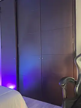Eva_Jagger - riding and bouncing ass