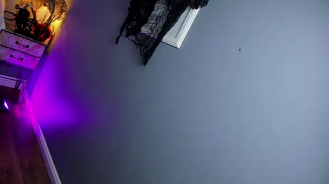 AmedeeaBanks - Tease my kitty with your touches ✨