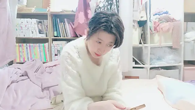 Morikawa_sayaka - ニット脱衣
