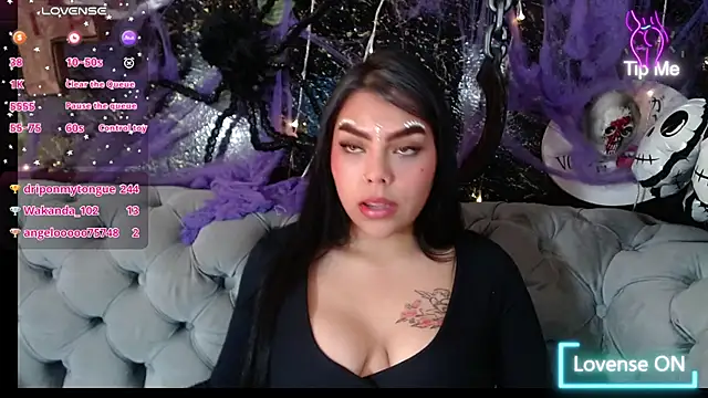 Moonlight_gp - Flash bare tits and squeeze them