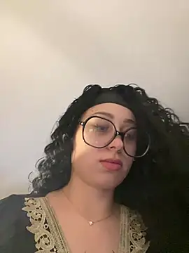 Queenlo_xxx - gagne 2 vidéos très HARD🔥