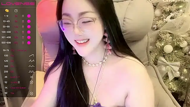 Monica-666888- - 🍁秋天想吃火锅🍲，糖炒栗子，冰糖葫芦，奶茶