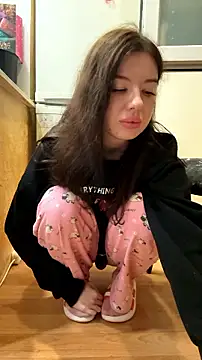 Kimi_Ass - Ride XXL red plug in ass