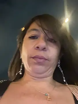 Dulce-miamilf - Show tits in the mall 🤫 people near