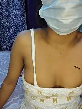 Mini-cutie - Boobs and oil show