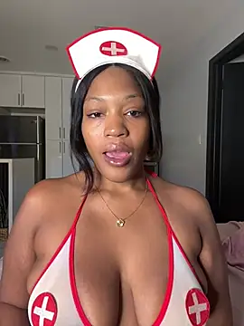 PrincessDreamm - Tits out 🍒