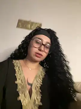 Queenlo_xxx - gagne 2 vidéos très HARD🔥