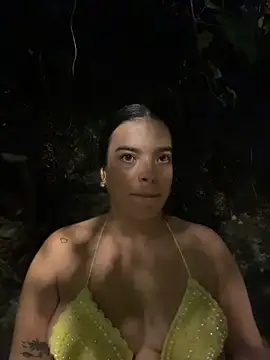 JuanitaMore01 - Walking with my tits out X1 min🤤👿🤫