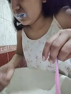 Virgin_girl_099 - 1st time sex toy put in virgin pussy 🍒