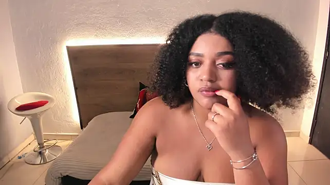 Natasha_Blossom - SPANK HARD BIG ASS NAKED+FINGER IN ASS🥵