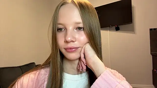 DionnaStrech - my smile will make ur day brighter <3
