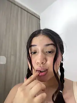 Zoe_lu - Tits out + slimy saliva💦🍒