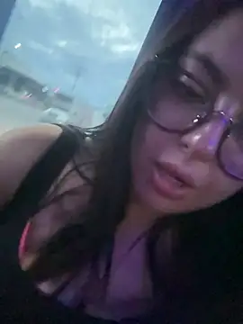 MileyGia - Tetas al publico 1 min