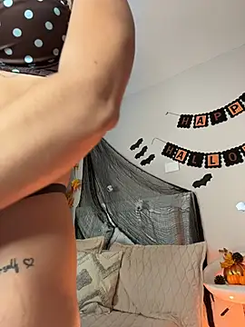 Celeste_Amber - My butt will look better with a plug🔥