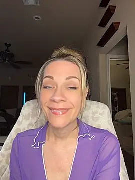 EdenDelilah1 - Flash tits