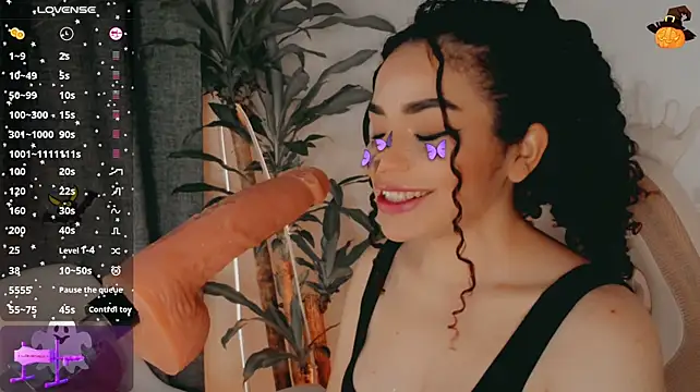 Queen_Deepthroat - saliva in my tits