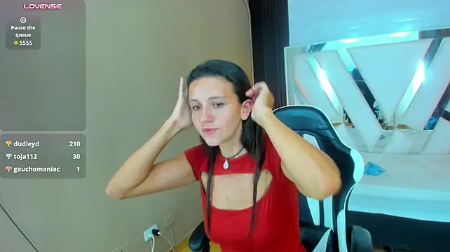 Miss_laiaa - Show and spit boobs