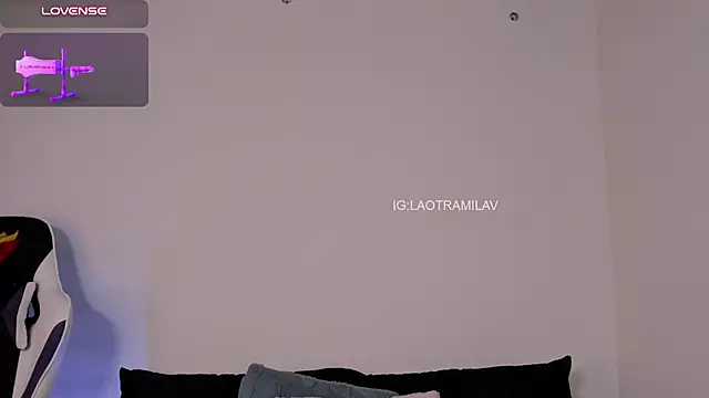 MilaVelour - 🍑 4 Fingers up the ass + Small Buttplug