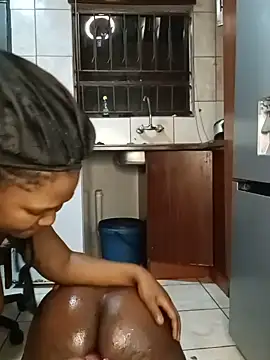 Pretty_Caramel91 - Finger pussy 😘😘😘😘🌹 make sound bbe