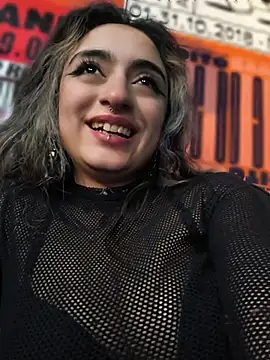Lila_Desiree - Lifting my skirt in public