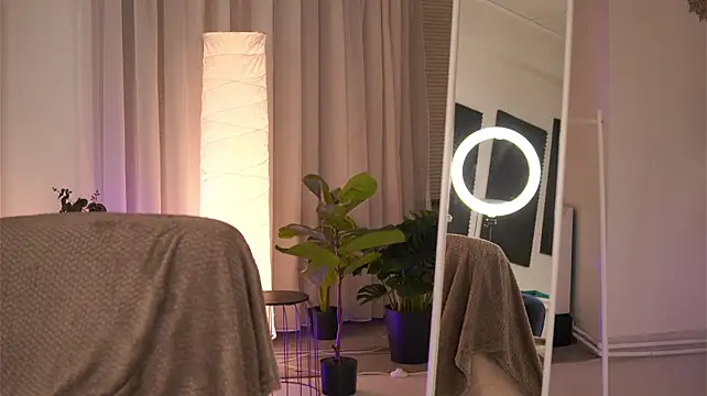 KaiaSilk - Naughty Dildo Ride