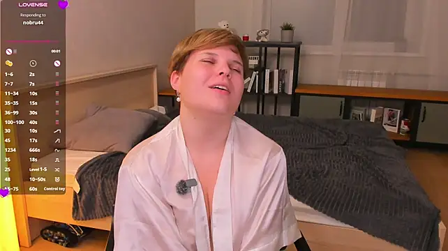 IsabelTelle - Put my fingers in my pussy and lick them
