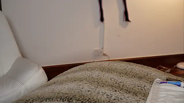 Katyerave - cumshow
