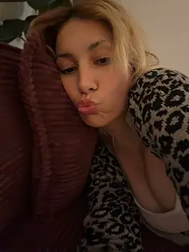 Suyneslii - Boobs and Ass flash