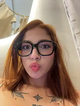 Sophie_valencia - DOMI INSIDE DEEP PUSSY + CREAMY