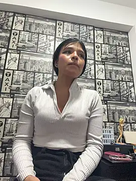 Jennifer_LS - dildo in my pussy