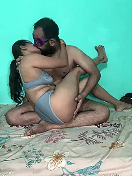 Hot_couplessss - Full Naked for 5 minutes
