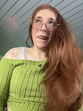 Tiffannyland - 4 fingers in my ass