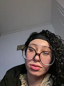 Queenlo_xxx - gagne 2 vidéos très HARD💦
