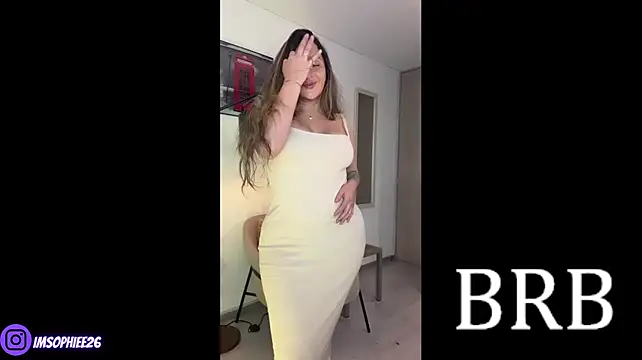 Imsophie2 - oil naked