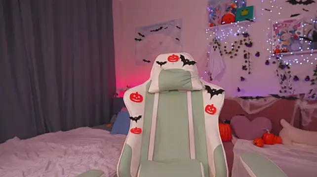 Zoe_Vee - DRAGON DILDO RIDING