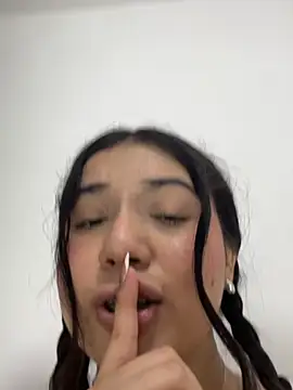 Zoe_lu - Touch my pussy + slimy saliva💦😈