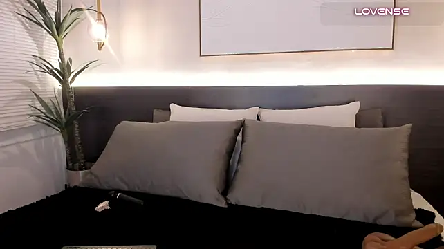 GretaVelvet - Rub my juicy clit! 🔥😈