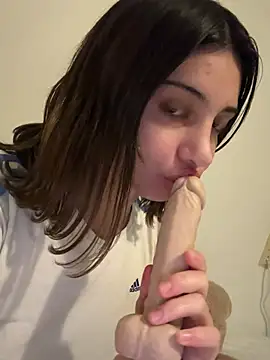 Bellefleurrr - last tipper wins my 1st fuck dildo video
