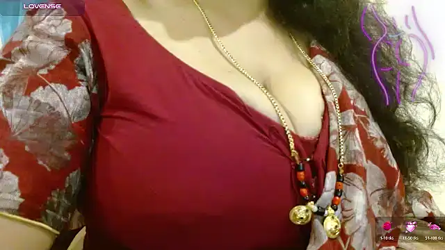 Telugu_pillapreethi - spank boobs with oily boobs