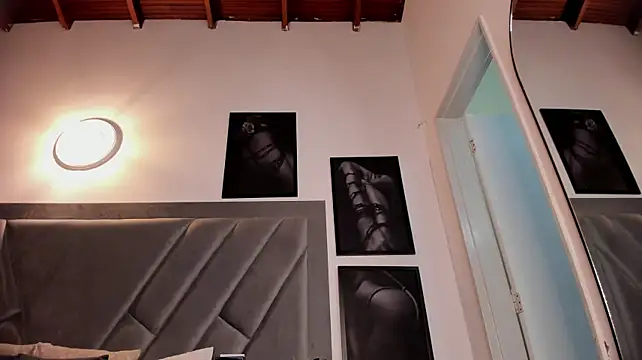 Brenda_nova18 - open ass and plug anal