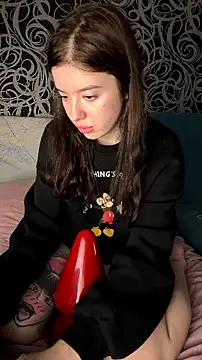 Kimi_Ass - Ride XXL red plug in ass