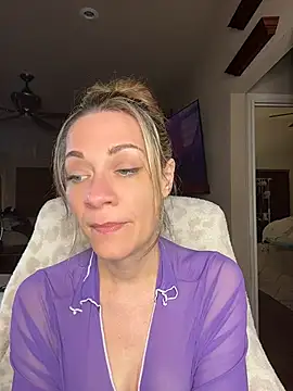 EdenDelilah1 - Rub Nipples