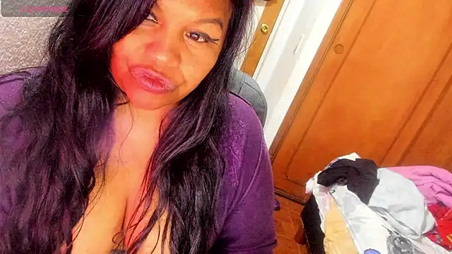 Ebonycamelia - we squirt a lot