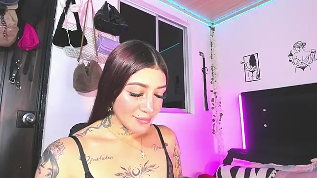 Anna_belly