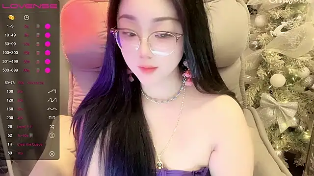 Monica-666888- - 🍁秋天想吃火锅🍲，糖炒栗子，冰糖葫芦，奶茶