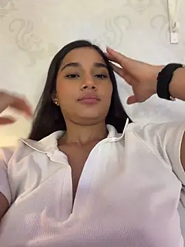 AlessiaVallmont - HUSH on my ass & deep pussy fingering