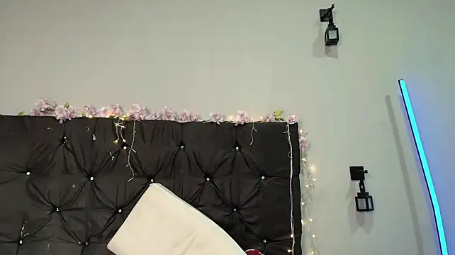 Alisson_carolina73 - Show pussy